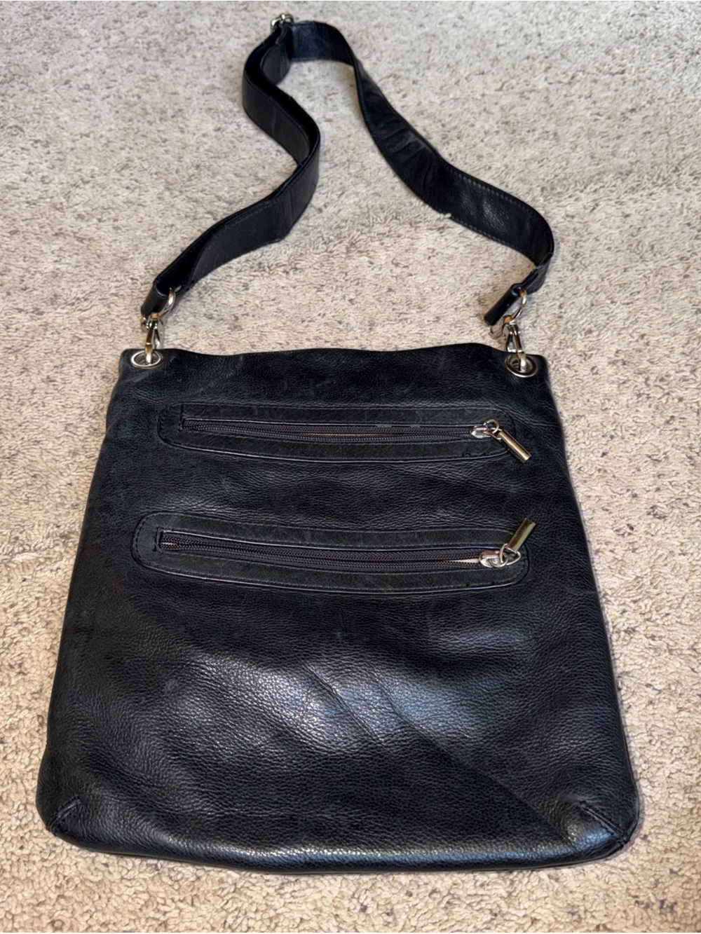 Margot Black Leather PURSE Zip Pockets Crossbody Bag Adjustable Strap 12” x 10”